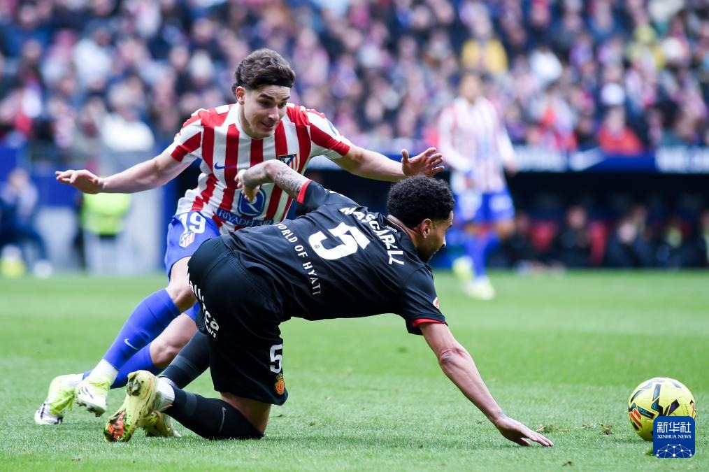 吴彦祖为张伟丽超级战助威：你是全球华人骄傲，加油拿下比赛。＂